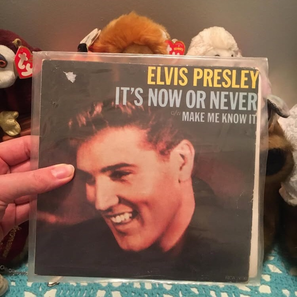 E L V I S 45 vinyl record